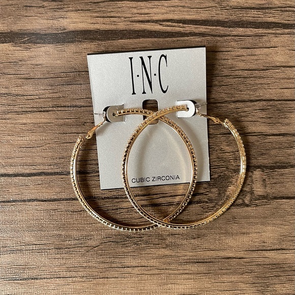 NWT: These are a pair of INC gold hoop earrings - Picture 1 of 2